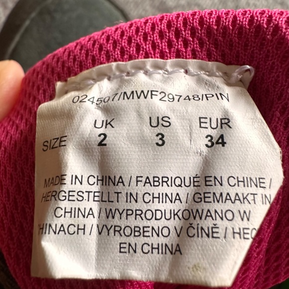 Brand new Waterproof hiking boots - kids - Picture 5 of 5